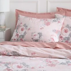 Darla Floral Duvet Cover And Pillowcase Set 33 Darla Floral Duvet Cover And Pillowcase Set -Habitat Store 30938071 alt01