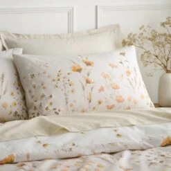 Watercolour Floral Duvet Cover And Pillowcase Set -Habitat Store 30962657 alt01